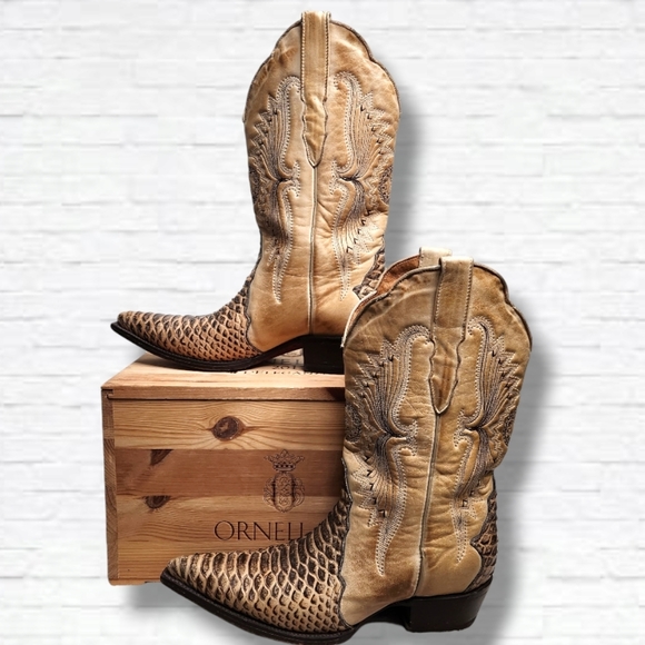 Vintage Shoes - Tony Cat Vintage Hand Tooled Genuine Leather Cowboy Boots Size 7.5